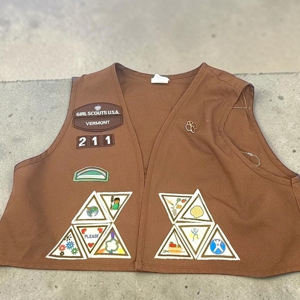 VTG‎ 2003 Girl Scouts USA Vermont Brownie Vest Brown Patches Large 14-16 Scout